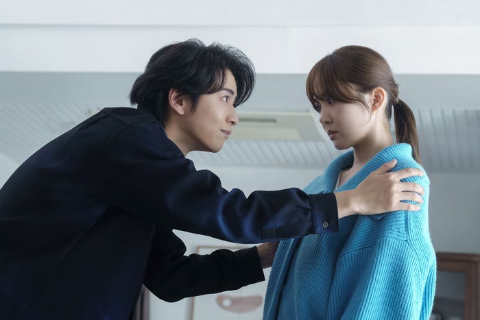 飯島寛騎、加藤史帆(C)テレビ東京