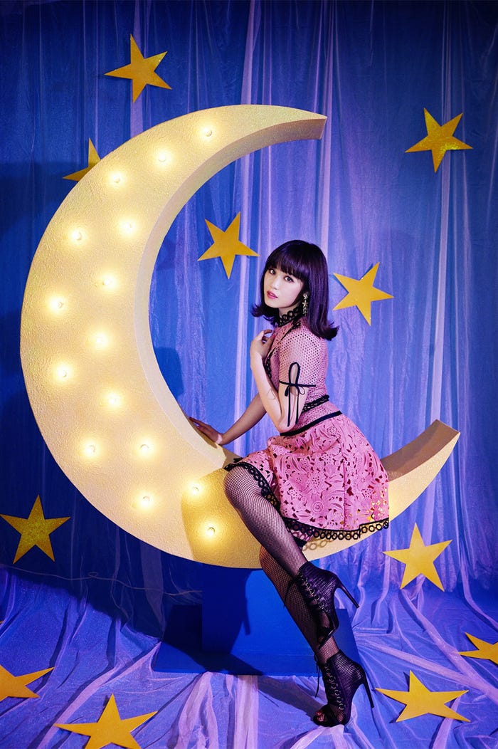 鷲尾伶菜/E-girls(画像提供:所属事務所)