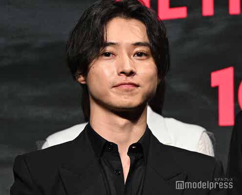 “山崎賢人ドンピシャ世代”俳優、本人との初対面を回顧「千鳥じゃんって言われて」【「今際の国のアリス」シーズン3】