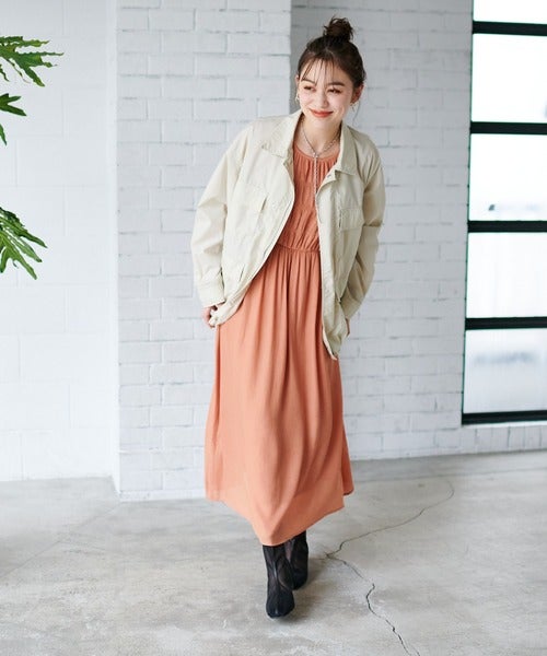 ワンピース アウターの春コーデ 21 羽織っておしゃれもできる旬のスタイル モデルプレス