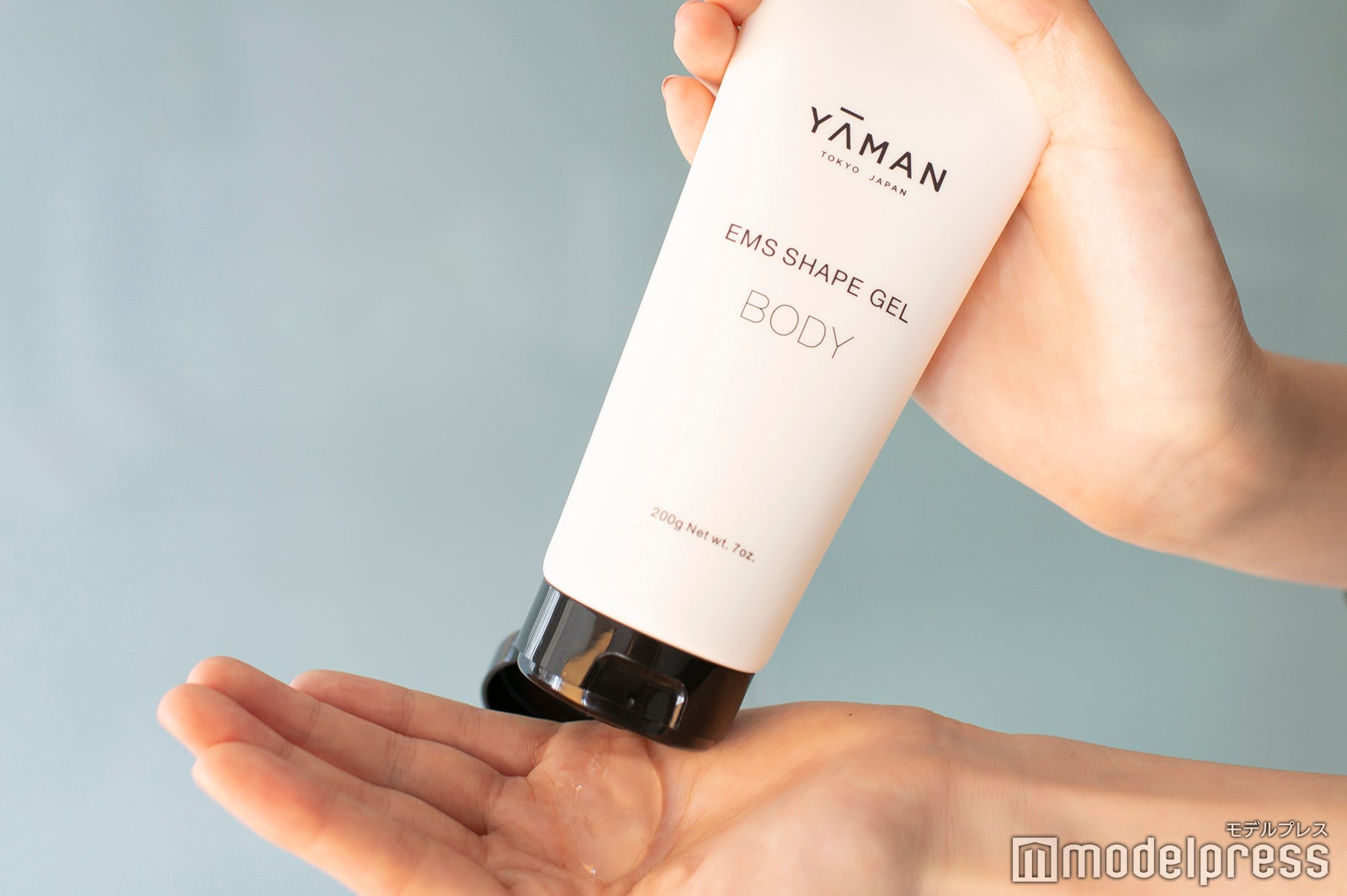 「EMSシェイプゲル」なら施術しながら角質層までうるおいを補給（C）モデルプレス