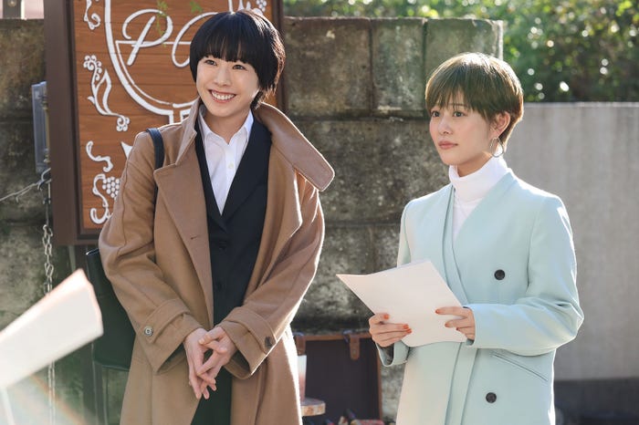 夏帆、高畑充希/「ムチャブリ! わたしが社長になるなんて」第2話より(C)日本テレビ