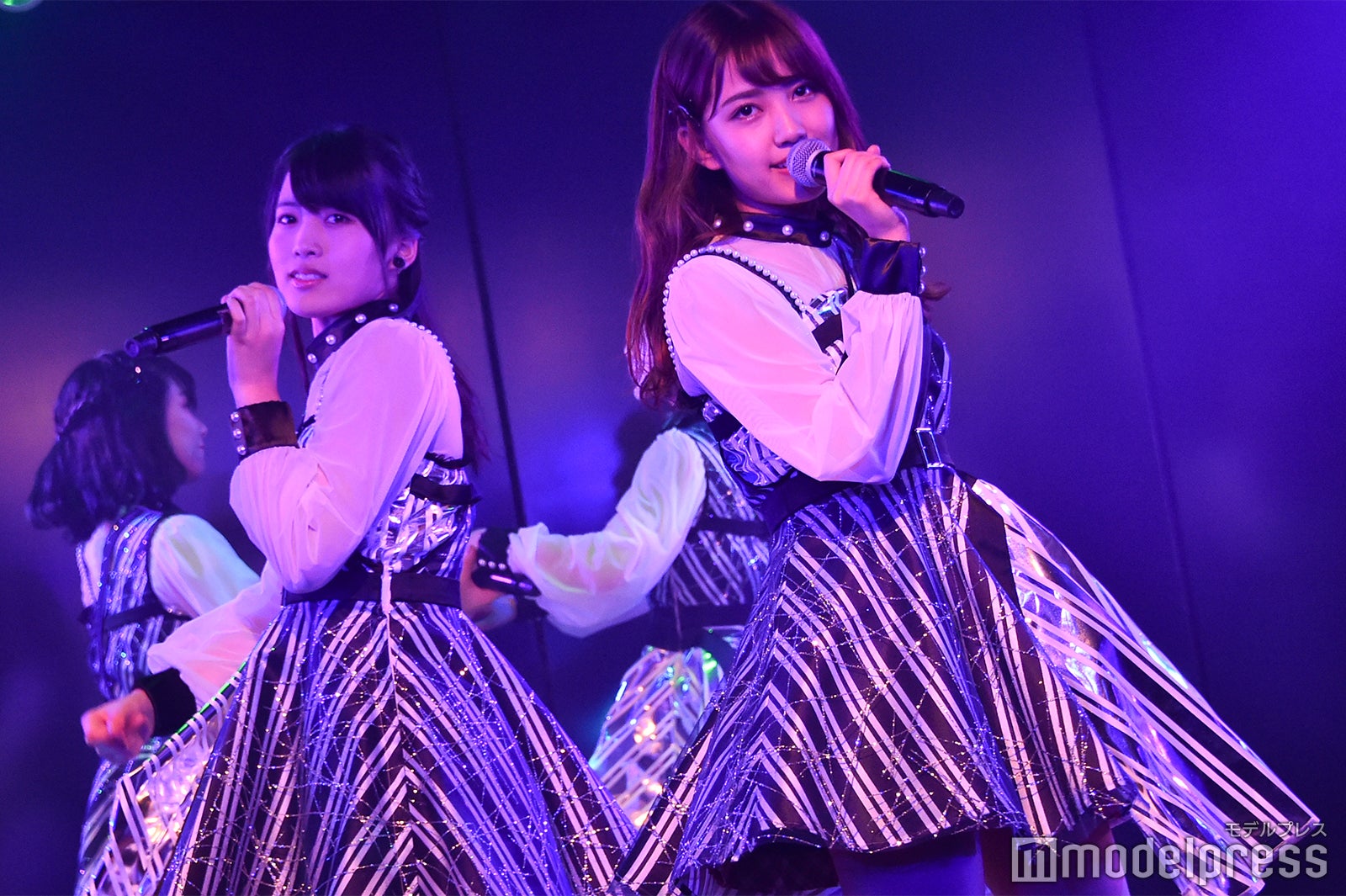 岡部麟、加藤玲奈／AKB48岡部チームA「目撃者」公演（C）モデルプレス