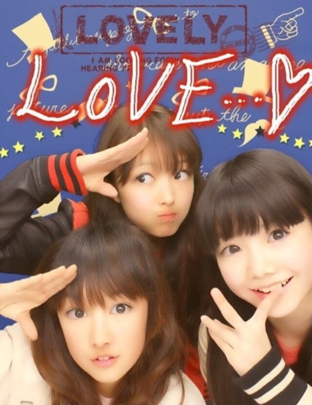 メジャーデビュー決定後に撮影したプリクラ（2013年）／（左から）ami、Nono、MOMOKA