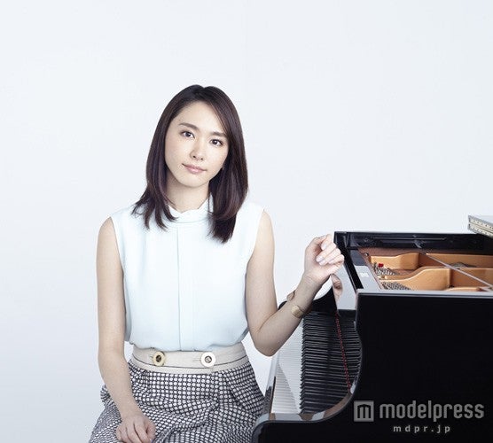 新垣結衣、ピアノ演奏を初披露　笑顔封印で新境地