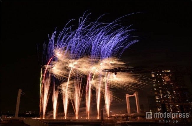 「Seaside Live with 花火」／画像提供：三井不動産商業マネジメント