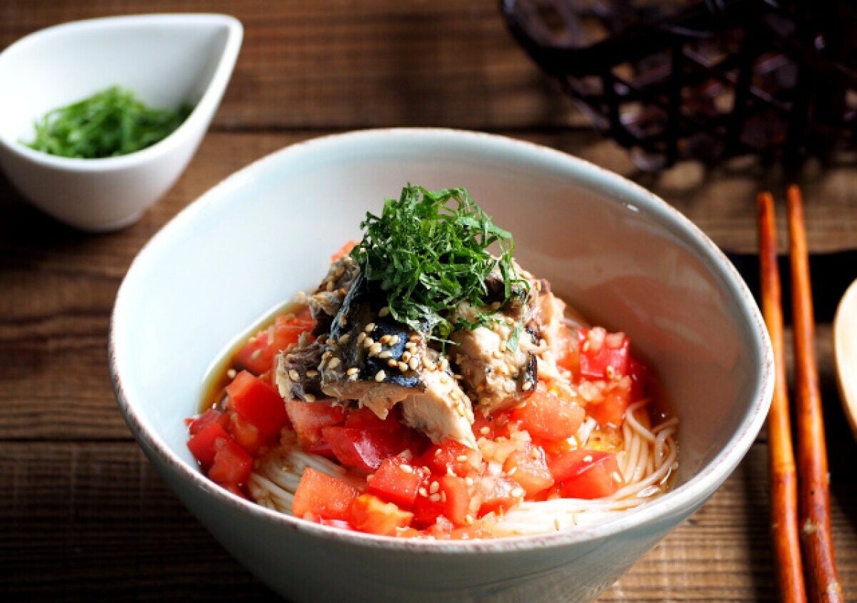 なんで今までトマト入れなかったんだろ？さっぱりコク旨！トマトの冷たい麺レシピ4選