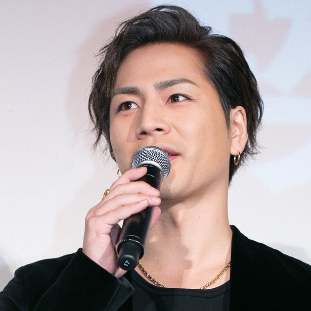 三代目jsb 登坂広臣 前髪を下したヘアスタイルに 髪型カッコいい 前髪下ろし 最強 とファン絶賛 モデルプレス