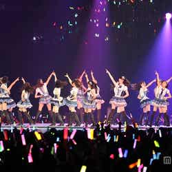 「AKB48 2013 真夏のドームツアー~まだまだ、やらなきゃいけないことがある~」ナゴヤドーム公演2日目より(C)AKS
