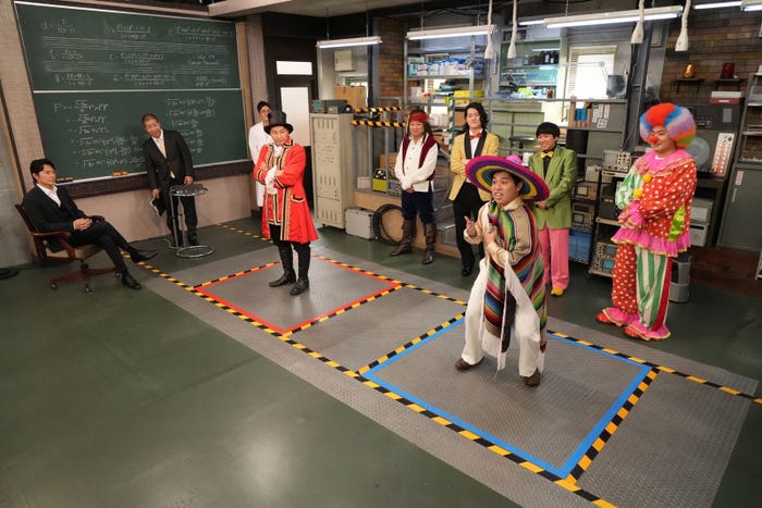 (左から)福山雅治、澤部佑、菊田竜大、長田庄平、松尾駿、粗品、秋山寛貴、せいや、岡部大(C)フジテレビ