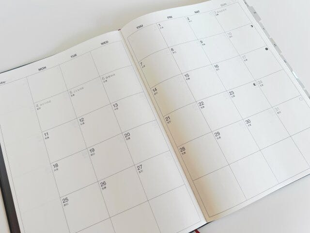 無印良品の手帳マンスリーページ 無印良品の手帳マンスリーページ