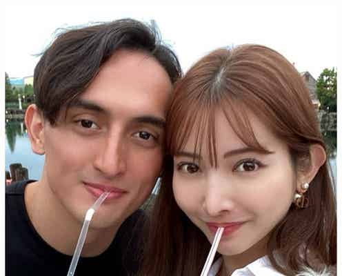「バチェロレッテ2」尾崎美紀&佐藤マクファーレン優樹カップル、USJデート報告 密着2ショット公開で「美男美女」「ラブラブ」の声