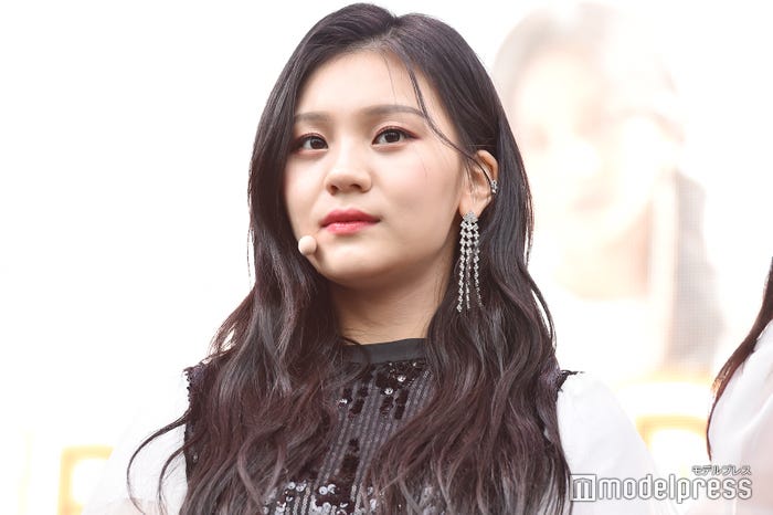 オムジ (C)モデルプレス