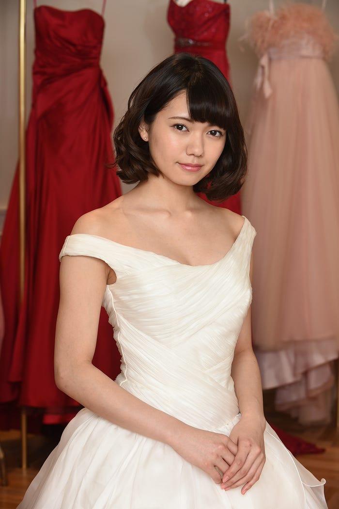 二階堂ふみ、“美デコルテ”で魅せる　純白ウェディングドレス姿を披露（画像提供：日本テレビ）