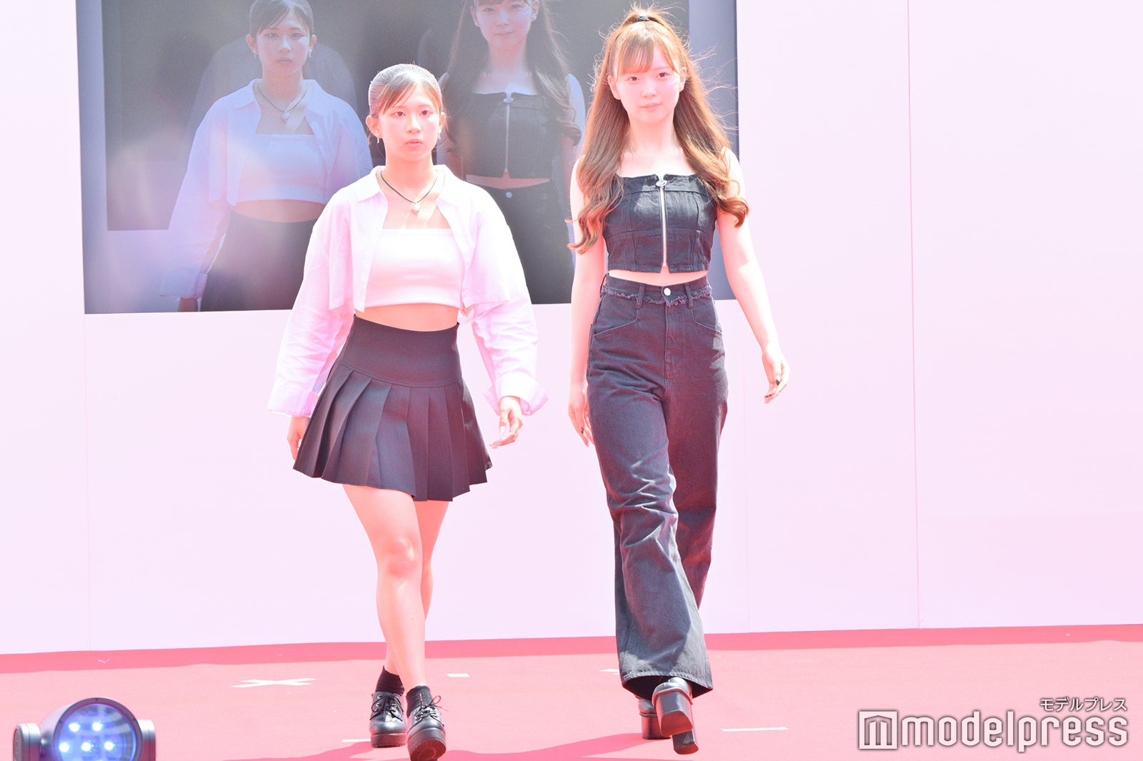 （C）モデルプレス