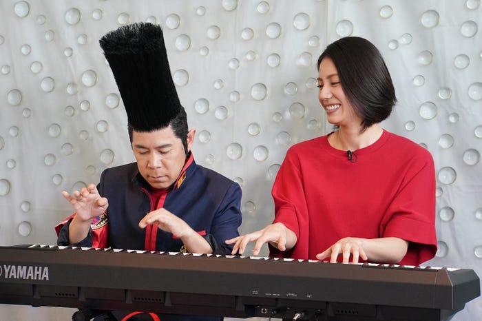 岡村隆史、松下奈緒 (C)日本テレビ