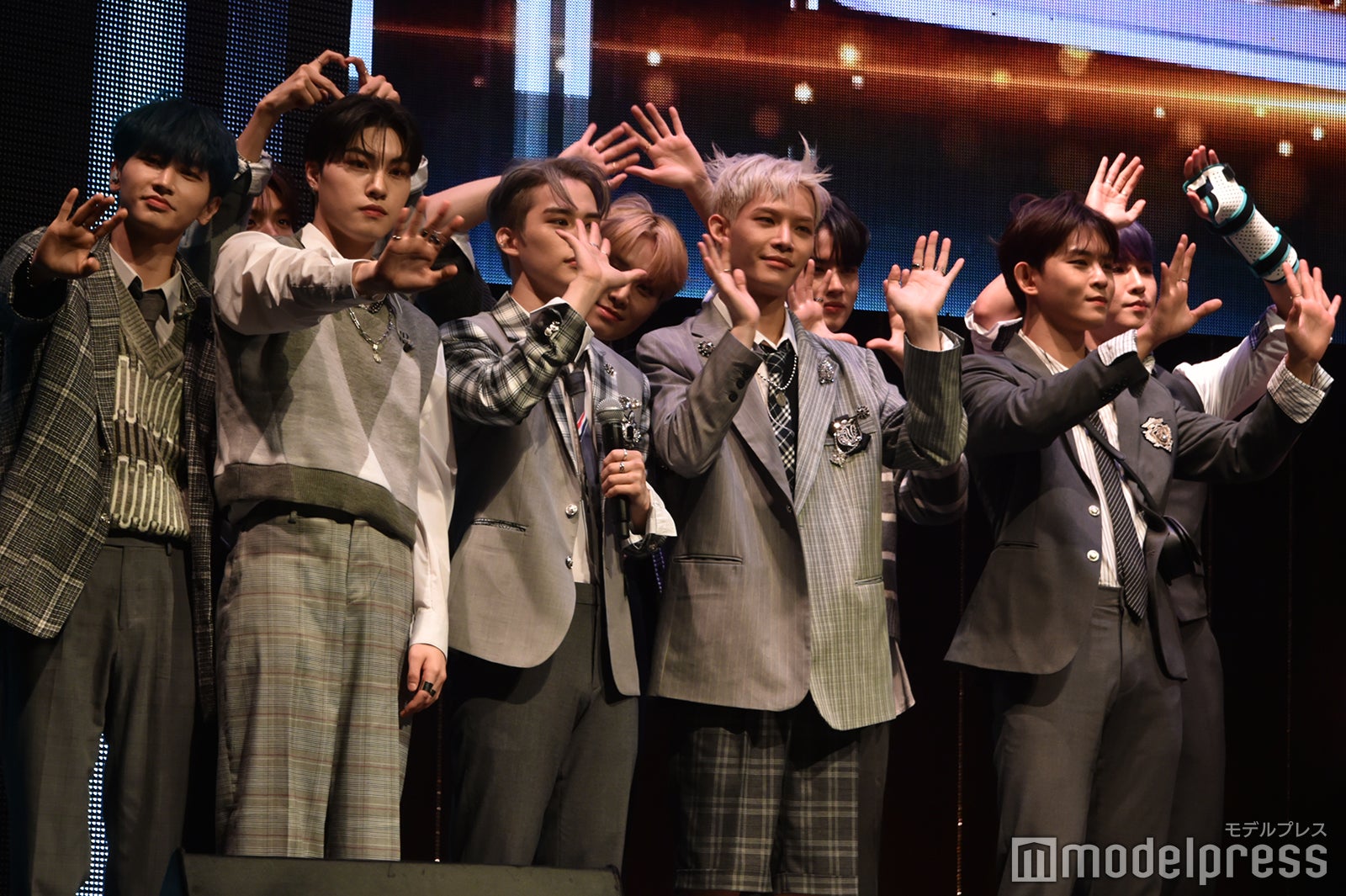 TO1（C）モデルプレス