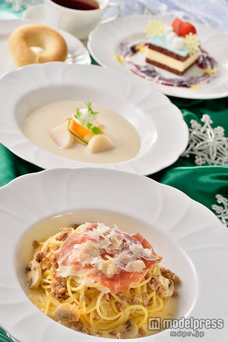 イーストサイド・カフェ、スペシャルコース ¥2,570(C)Disney