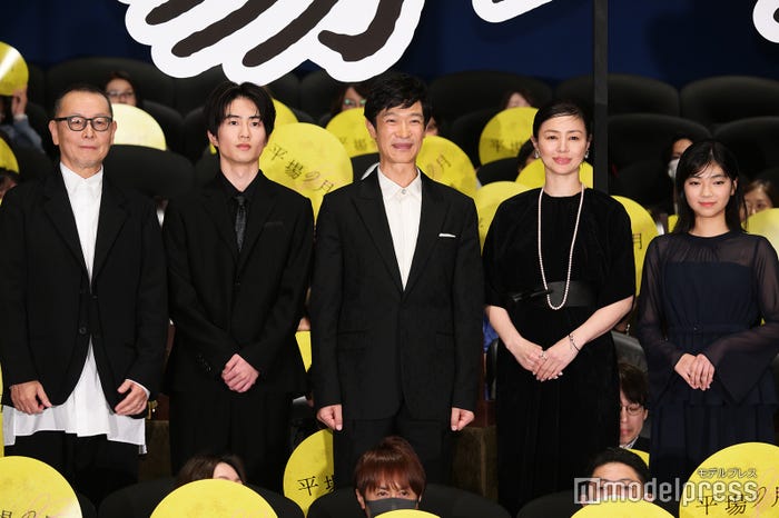 土井裕泰監督、坂元愛登、堺雅人、井川遥、一色香澄(C)モデルプレス