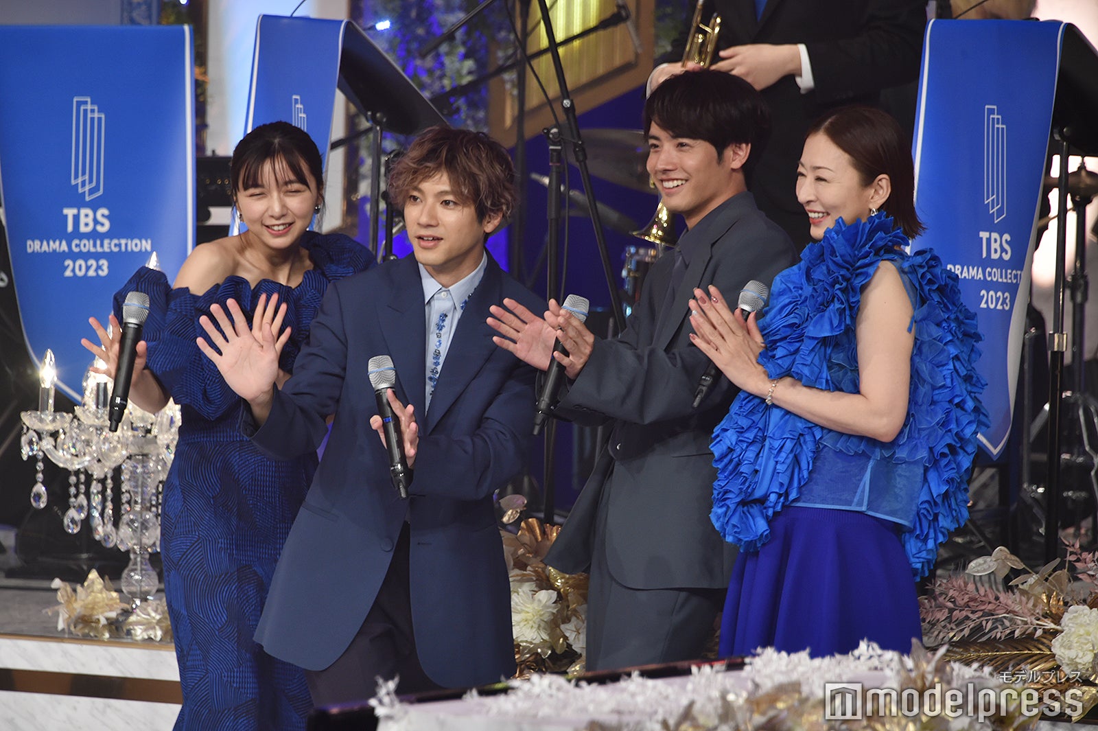 （左から）上白石萌歌、山田裕貴、赤楚衛二、松雪泰子（C）モデルプレス