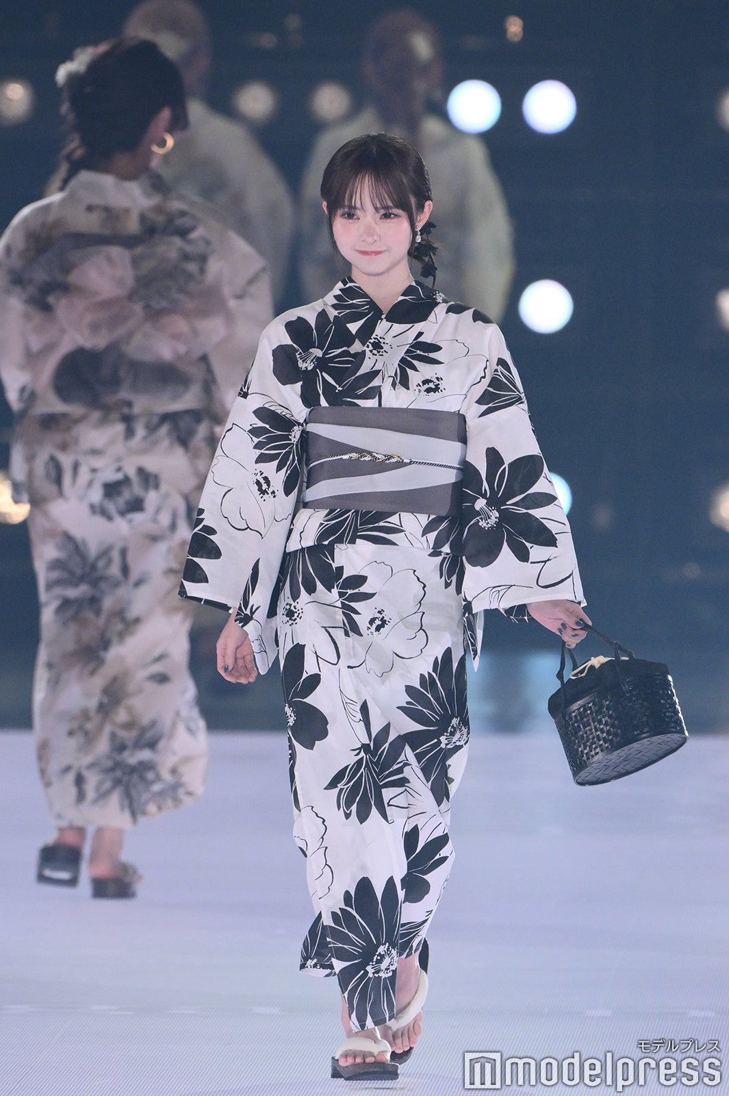 （C）モデルプレス