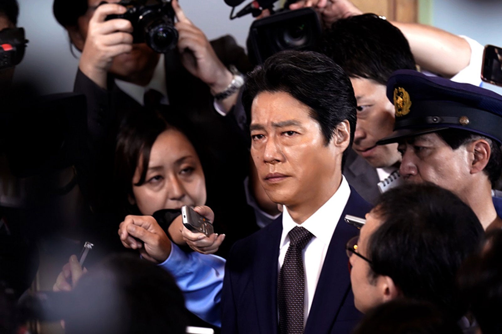 堤真一（C）2023『おまえの罪を自白しろ』製作委員会