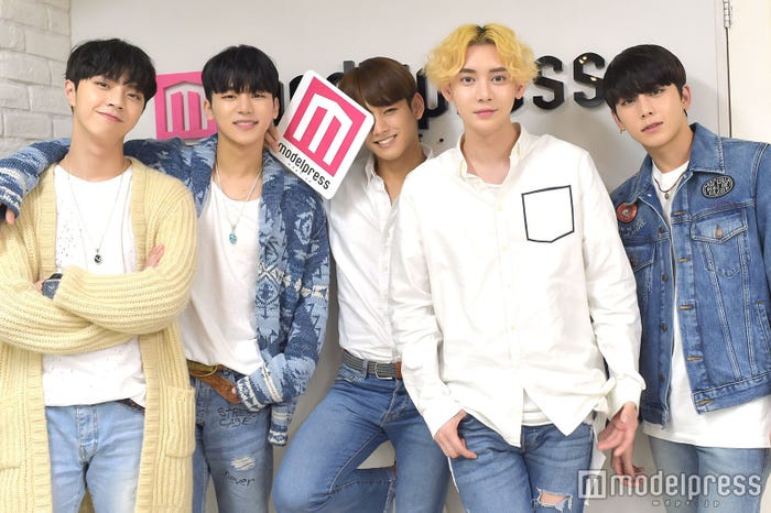 モデルプレスのインタビューに応じたMYNAME (C)モデルプレス