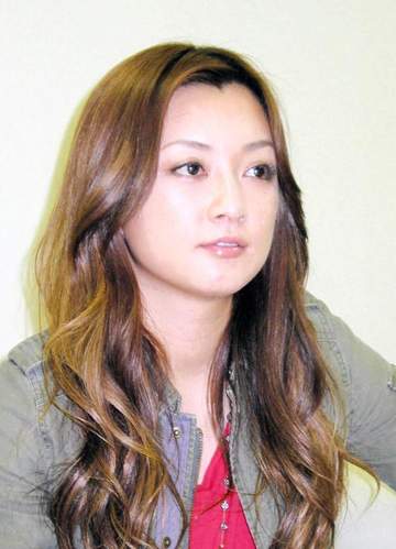「年齢重ねても綺麗」「顔ドタイプ！」【MUSIC DAY】音楽界屈指の美ビジュ 平成歌姫が現れ騒然 47歳になり新たな美しさが凄い「久しぶり見た」「めっちゃ綺麗で驚き」「一生美人でえぐい」