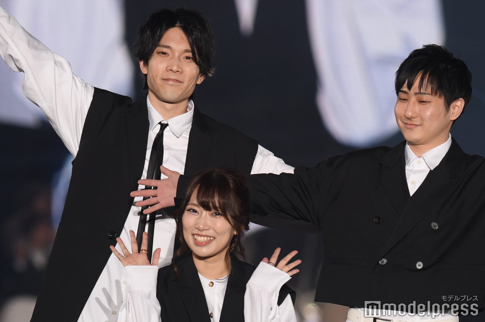 マコ、みさみさ、のら（C）モデルプレス