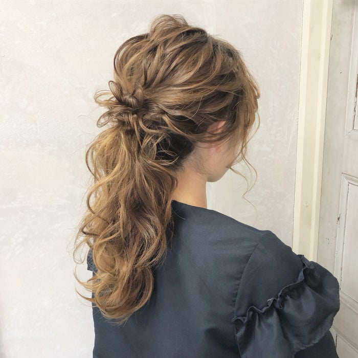 ドレスに似合う髪型 華やかヘアで周りと差をつけちゃおう モデルプレス