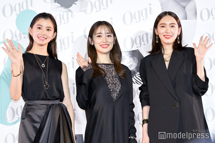 朝比奈彩、泉里香、飯豊まりえ (C)モデルプレス