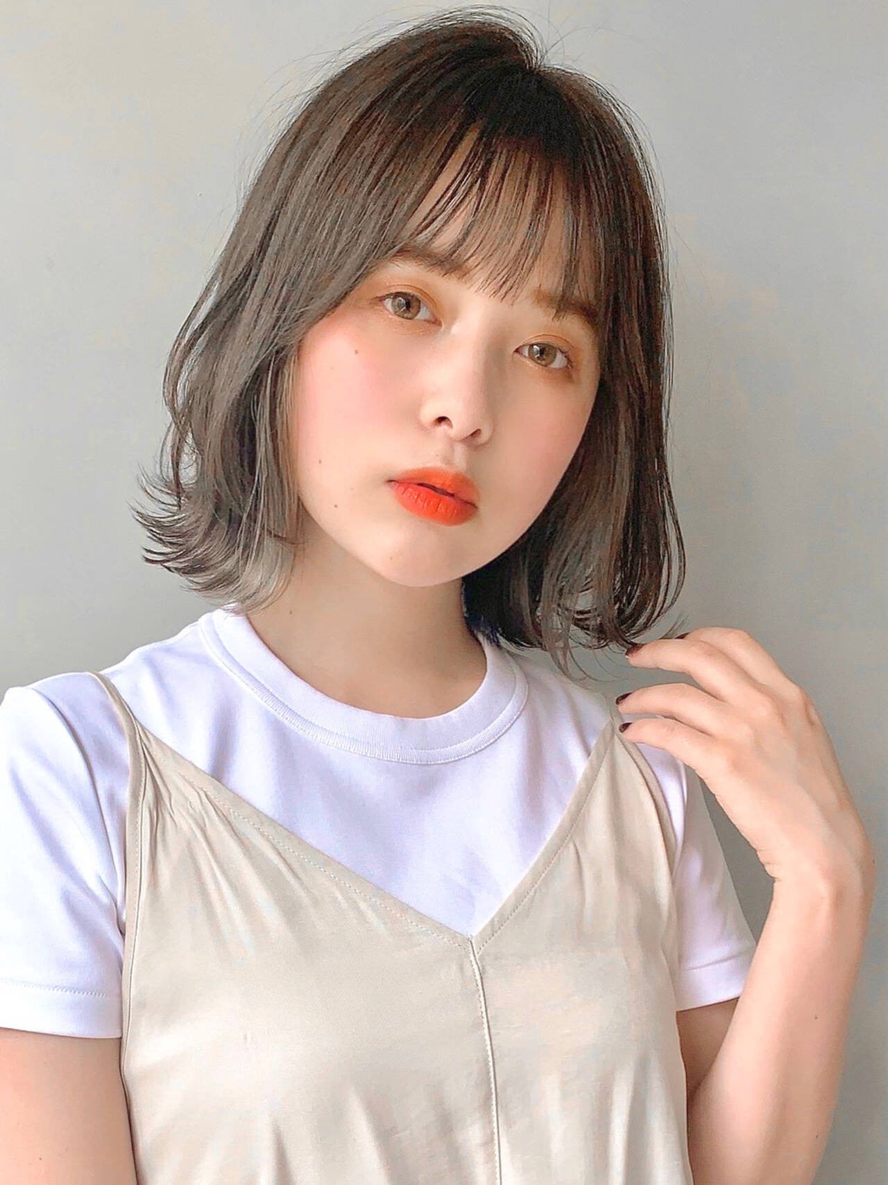 21年夏 シンプルな夏服に似合うヘアスタイルは モデルプレス 21年夏 シンプルな夏服に似合うヘアスタイルは モデルプレス