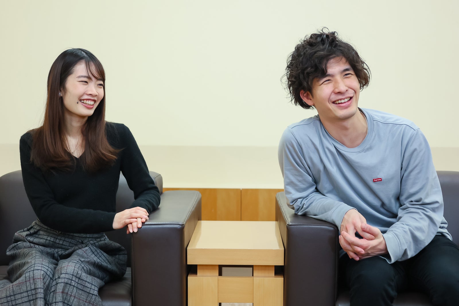 （左から）佐々木千枝さん、高山賢人さん