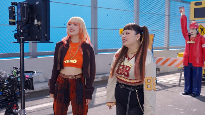 MAHINA、渡辺直美「クランキー」新TVCM「チョコサクサァァーク」篇メイキング(提供写真)