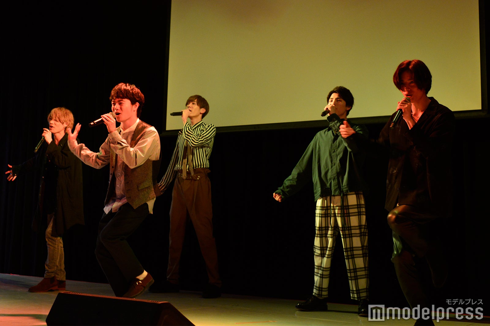 TRANSITION （C）モデルプレス