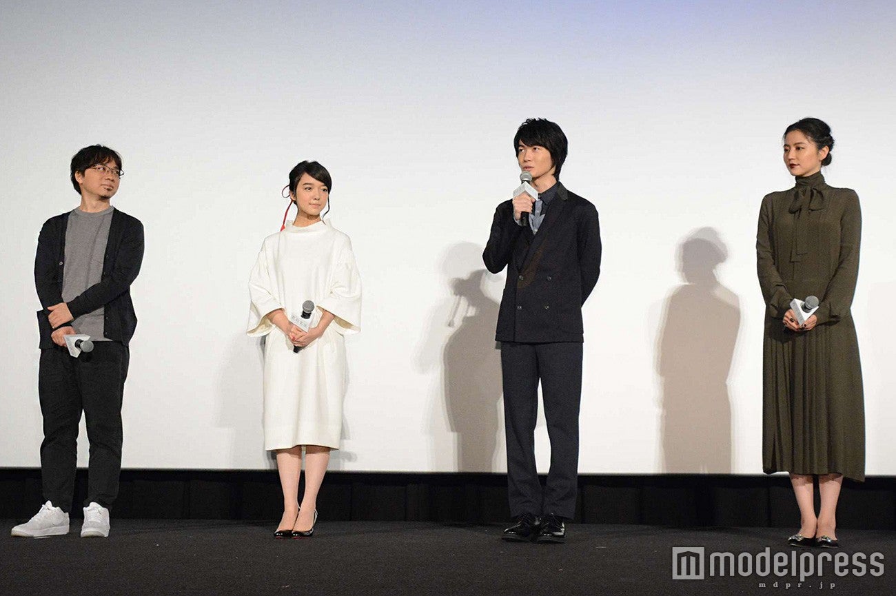（左から）新海誠監督、上白石萌音、神木隆之介、長澤まさみ（C）モデルプレス