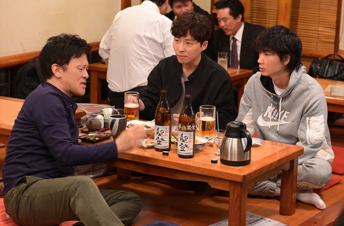 橋本じゅん、星野源、綾野剛/「MIU404」第4話より(C)TBS