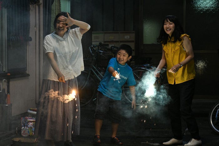 池脇千鶴、大智、吉岡里帆/「ごめん、愛してる」第4話より(画像提供:TBS)