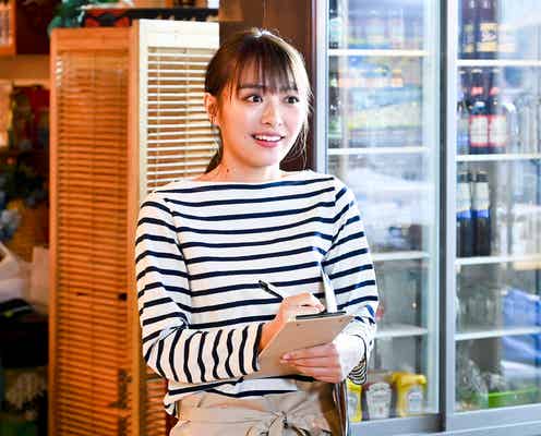 内田理央、主演ドラマ“もう1つの顔”が話題に 「ギャップがすごい」反響続々<向かいのバズる家族>