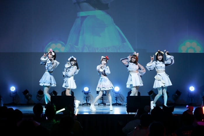 新人アイドル ババババンビ ハローキティらサンリオキャラクターとコラボでライブ開催 モデルプレス 新人アイドル ババババンビ ハローキティらサンリオキャラクターとコラボでライブ開催 モデルプレス