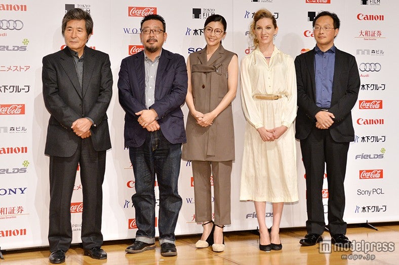 （左から）小栗康平監督、中村義洋監督、竹内結子、ブライアリー・ロング、深田晃司監督