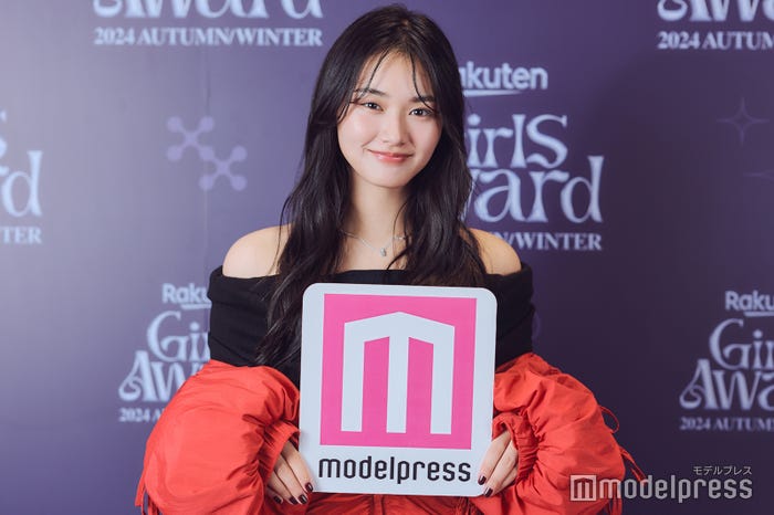 モデルプレスのインタビューに応じた櫻坂46・山崎天(C)モデルプレス