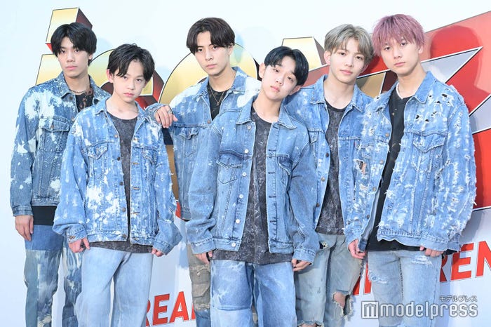 (左から)岩城星那、難波碧空、中村竜大、百田隼麻、山田晃大、岡尾真虎 (C)モデルプレス