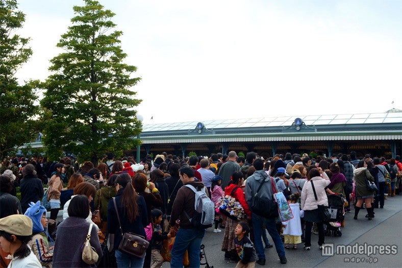 東京ディズニーランドのエントランス