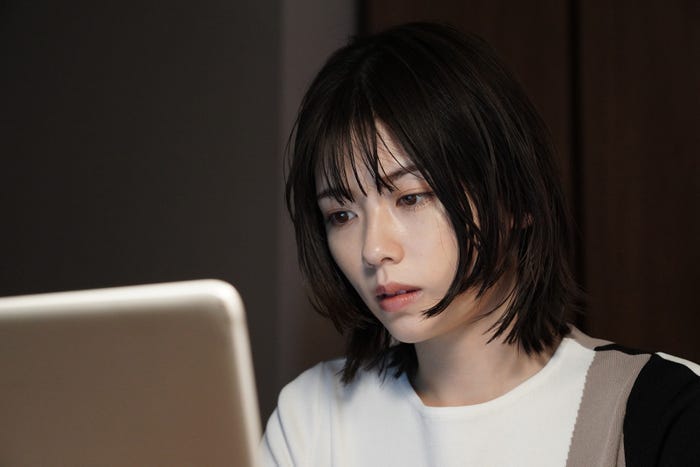 小芝風花「転職の魔王様」第1話より(C)カンテレ