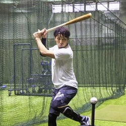 Dena伊藤光 筋肉量アップ 母の日は花贈る モデルプレス