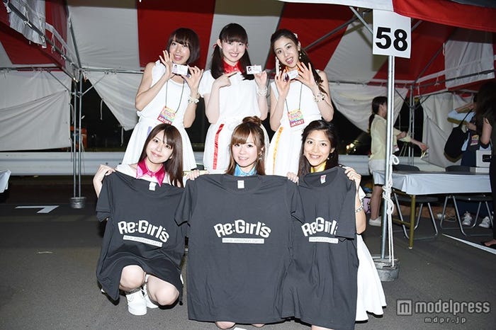 物販も行った「Re:ガールズ」