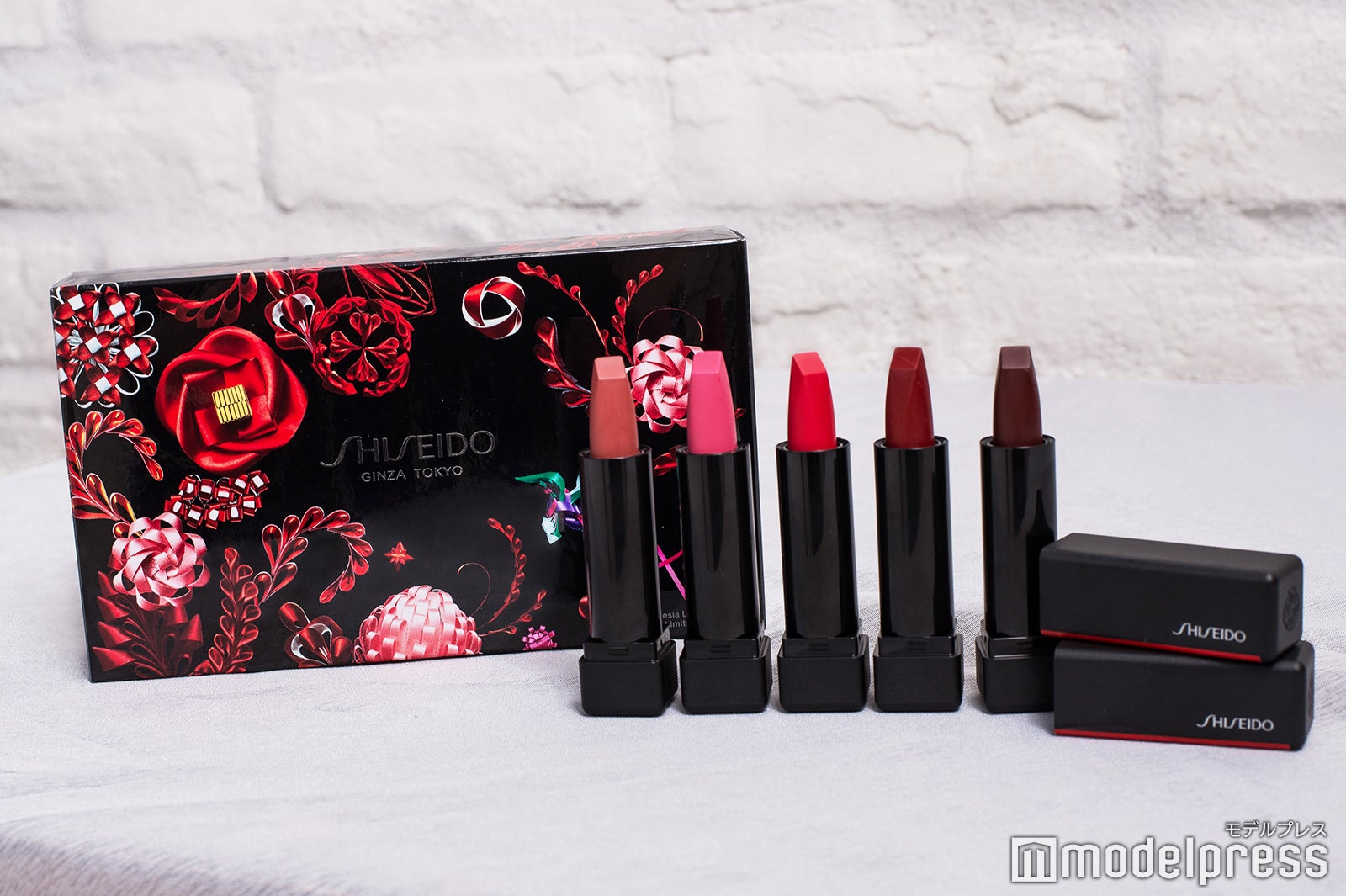 SHISEIDO エクスプレッシブ デラックスミニセット（C）モデルプレス