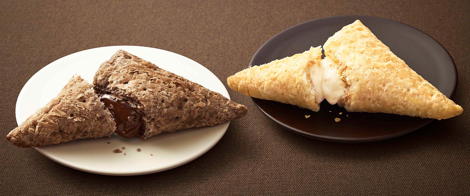 マクドナルド、人気スイーツ「三角チョコパイ」が今年も登場　サクサクとろ～り食感に夢中