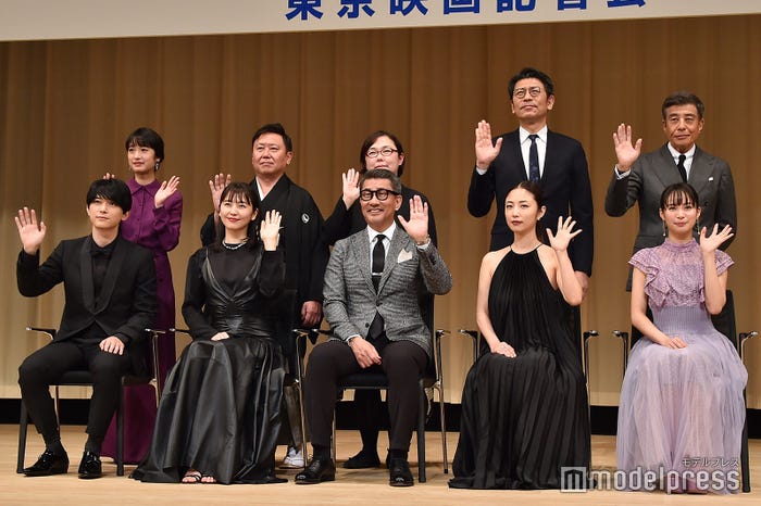 (下段)吉沢亮、長澤まさみ、中井貴一、MEGUMI、関水渚(上段)門脇麦、武内英樹監督、佐藤順子氏、高橋雅美氏、舘ひろし (C)モデルプレス